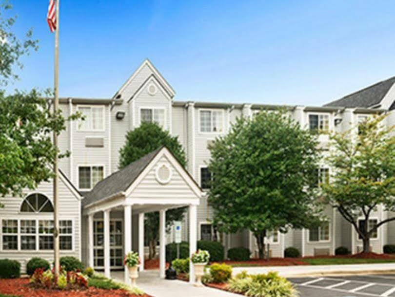 Microtel Inn By Wyndham Charlotte Airport Exterior foto